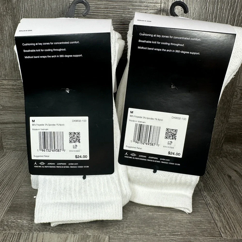 Jordan Everyday Crew Socks Youth M White Dri-FIT 2 Packs of 3 NEW DX9632-100